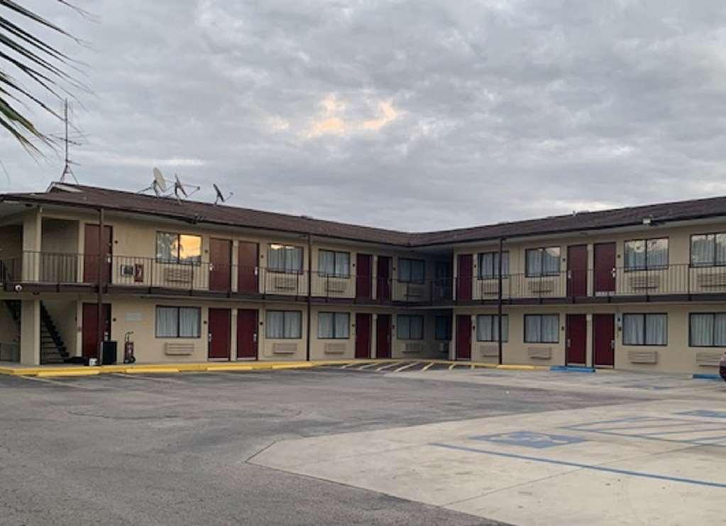 Motel Red Roof San Antonio E - Frost Bank Center Exterior foto